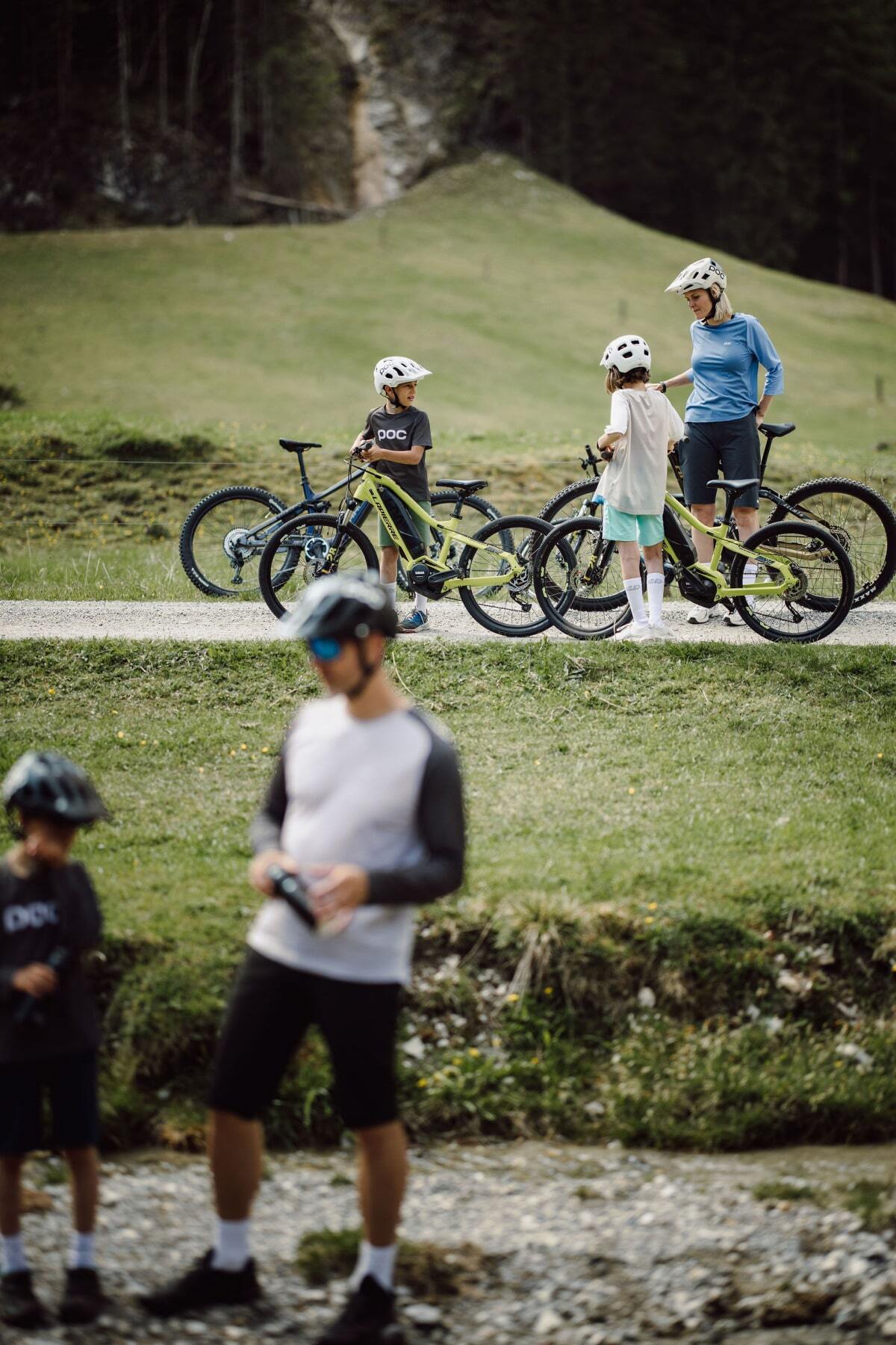 bike-family-min