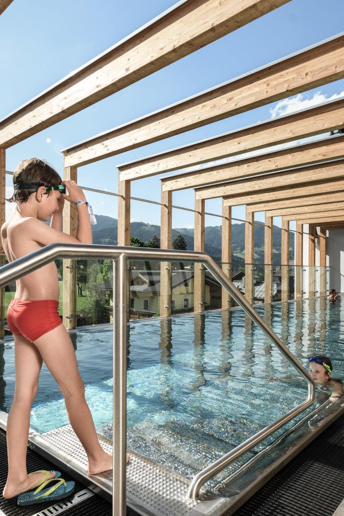 outdoor-pool-min