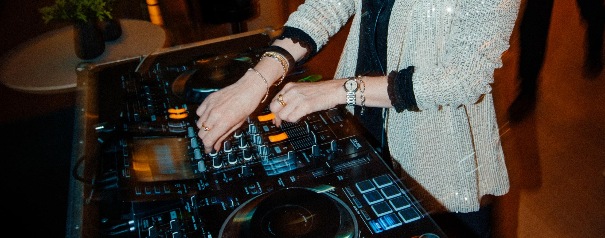 dj-min-1