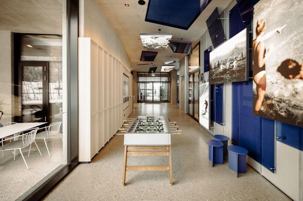 eingang-bistro-min