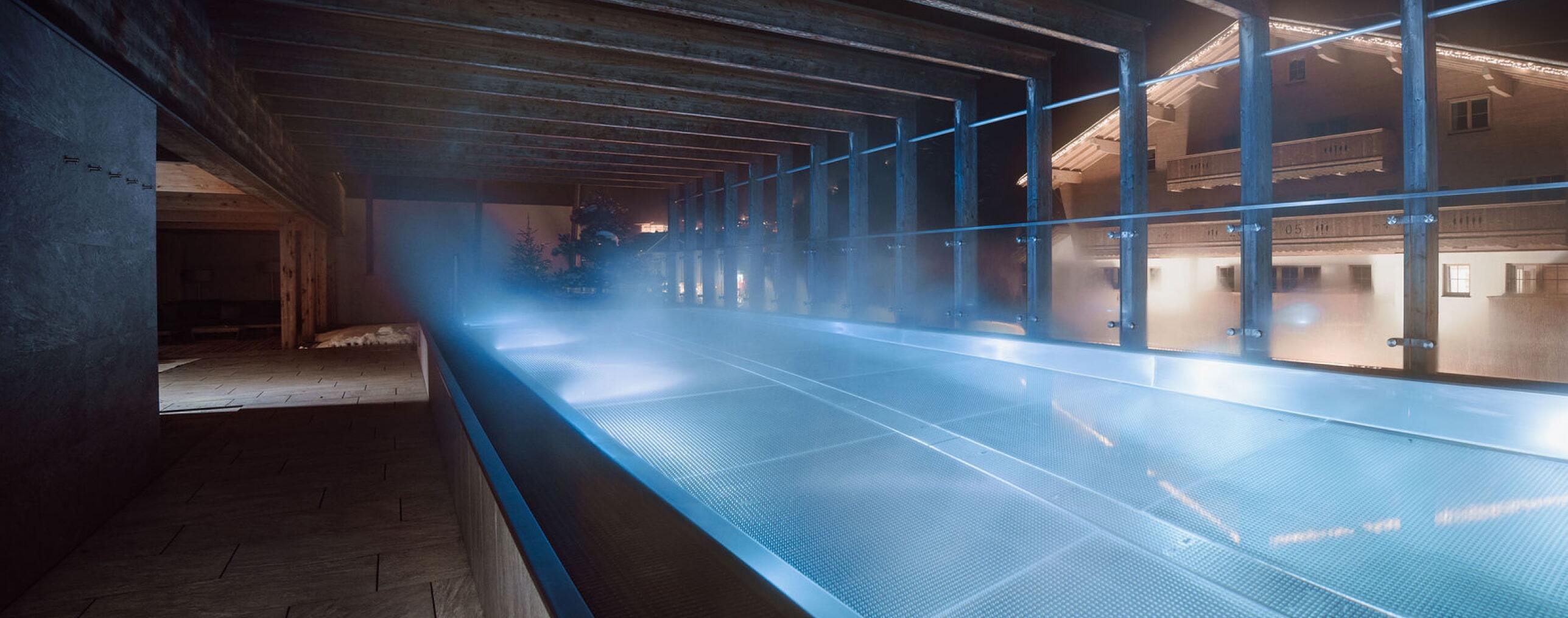 outdoor-pool (2)-min